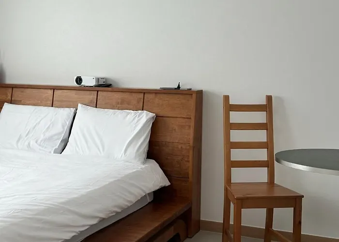 3 Private Sun Yudo Station 4 Minutes Dangsan Station 6 Minutes Hongdae Kimpo Airport Yeouido Yeongdeungpo-gu Hangang Park Sensational 8 People Appartement Seoel