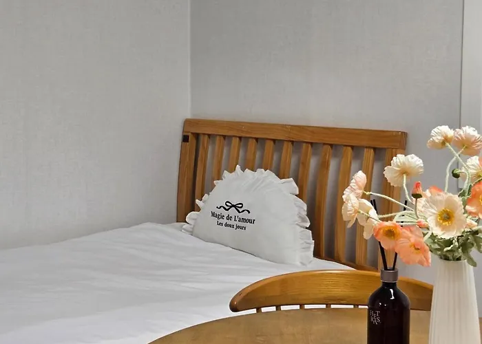 3 Private Sun Yudo Station 4 Minutes Dangsan Station 6 Minutes Hongdae Kimpo Airport Yeouido Yeongdeungpo-gu Hangang Park Sensational 8 People *