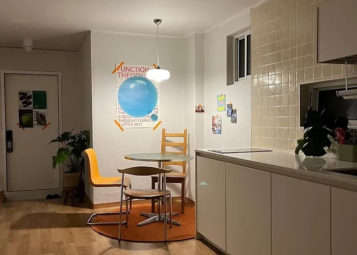 3 Private Sun Yudo Station 4 Minutes Dangsan Station 6 Minutes Hongdae Kimpo Airport Yeouido Yeongdeungpo-gu Hangang Park Sensational 8 People Appartement *