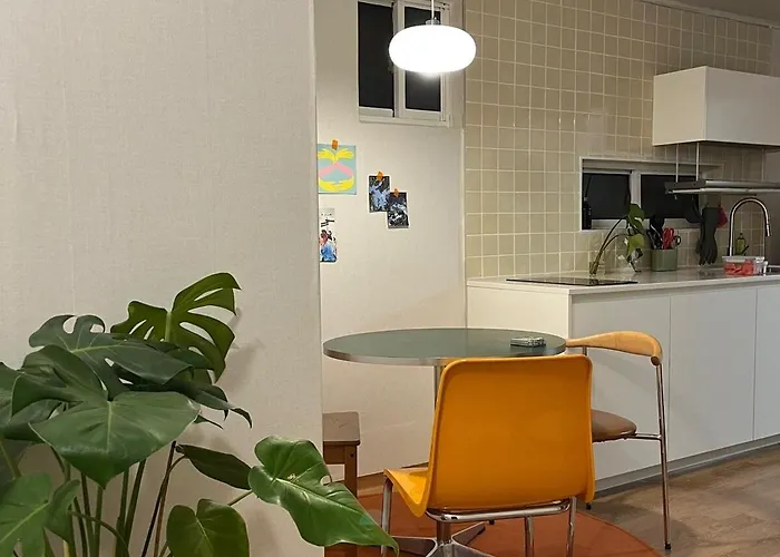3 Private Sun Yudo Station 4 Minutes Dangsan Station 6 Minutes Hongdae Kimpo Airport Yeouido Yeongdeungpo-gu Hangang Park Sensational 8 People Appartement